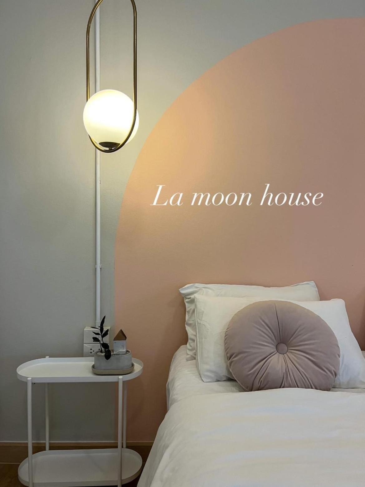 La Moon House Hotel Salaya Buitenkant foto